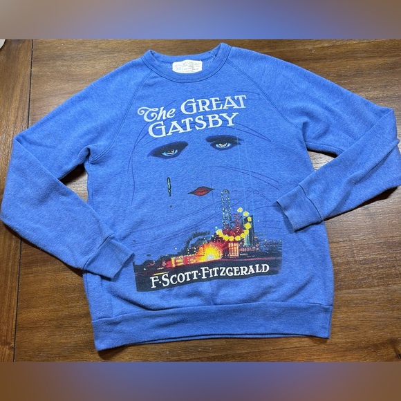 Out Of Print “The Great Gatsby” Size XS Blue Soft Graphic Sweatshirt - Picture 1 of 5